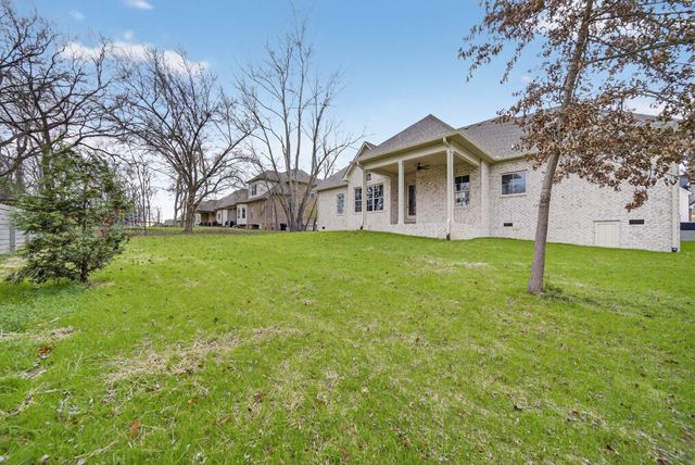 124 Scarsdale Dr, S, Hendersonville, TN 37075
