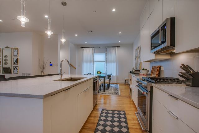 4223 Holland Avenue 102, Dallas, TX 75219