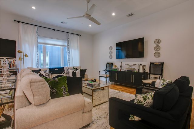 4223 Holland Avenue 102, Dallas, TX 75219