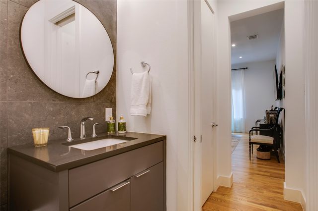 4223 Holland Avenue 102, Dallas, TX 75219