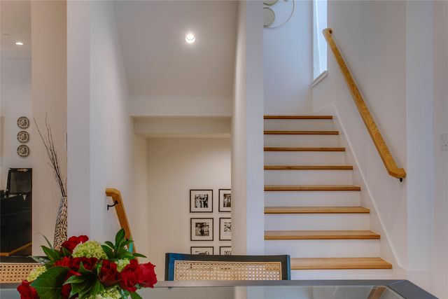 4223 Holland Avenue 102, Dallas, TX 75219