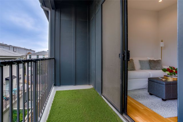 4223 Holland Avenue 102, Dallas, TX 75219