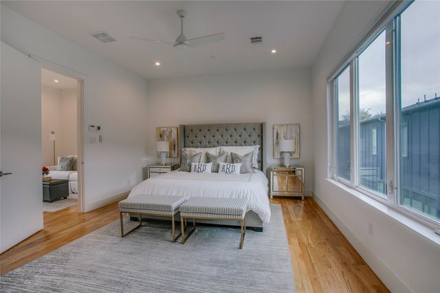 4223 Holland Avenue 102, Dallas, TX 75219