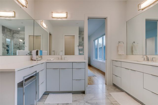 4223 Holland Avenue 102, Dallas, TX 75219