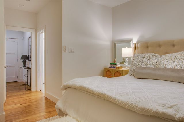 4223 Holland Avenue 102, Dallas, TX 75219