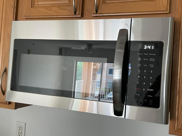 241 SW Palm Dr Apt 203, Port St Lucie, FL 34986