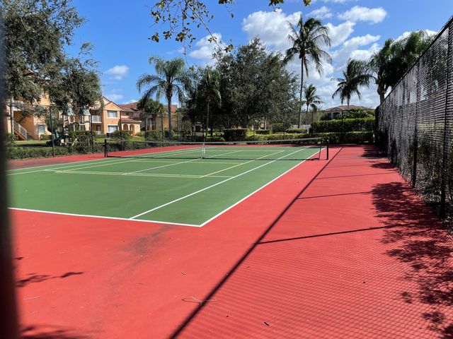 241 SW Palm Dr Apt 203, Port St Lucie, FL 34986