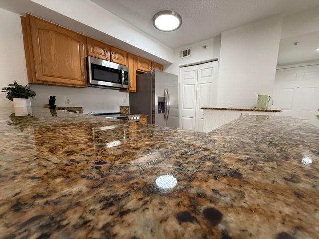 241 SW Palm Dr Apt 203, Port St Lucie, FL 34986