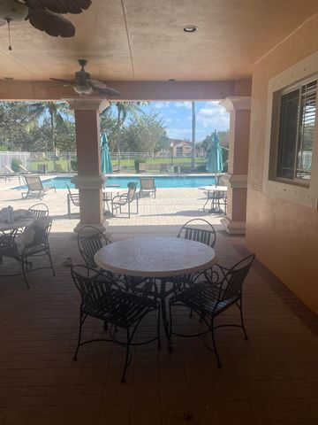 241 SW Palm Dr Apt 203, Port St Lucie, FL 34986