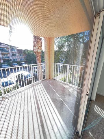 241 SW Palm Dr Apt 203, Port St Lucie, FL 34986
