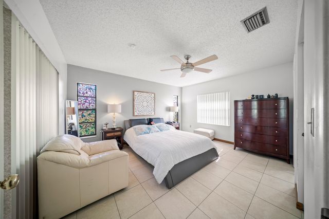 1442 Summit Run Circle, West Palm Beach, FL 33415