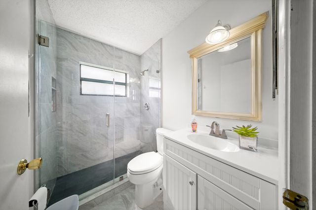 1442 Summit Run Circle, West Palm Beach, FL 33415