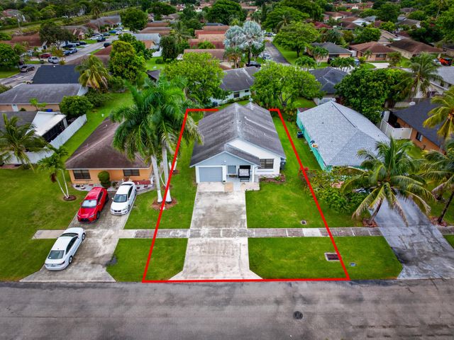 1442 Summit Run Circle, West Palm Beach, FL 33415
