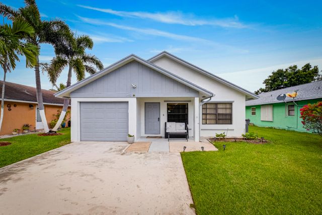 1442 Summit Run Circle, West Palm Beach, FL 33415