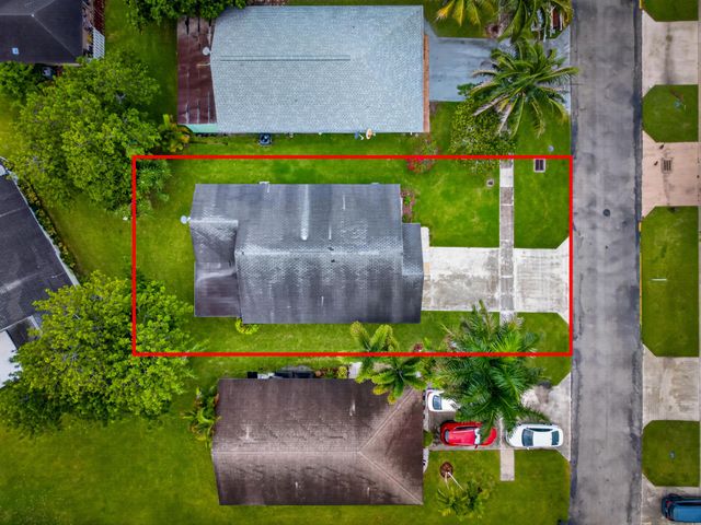 1442 Summit Run Circle, West Palm Beach, FL 33415