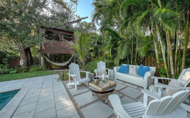 1731 CUNLIFF LANE, Sarasota, FL 34239