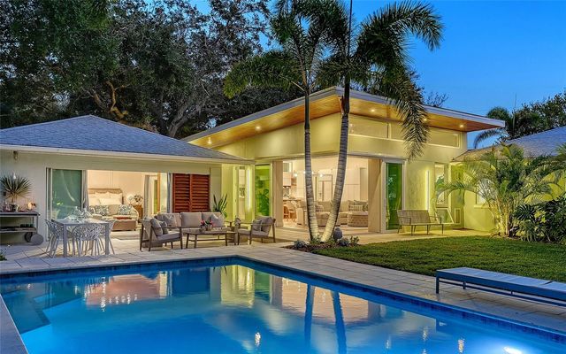 1731 CUNLIFF LANE, Sarasota, FL 34239