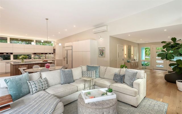 1731 CUNLIFF LANE, Sarasota, FL 34239