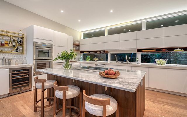 1731 CUNLIFF LANE, Sarasota, FL 34239