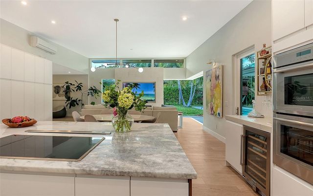 1731 CUNLIFF LANE, Sarasota, FL 34239