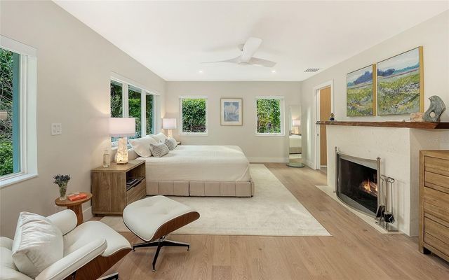 1731 CUNLIFF LANE, Sarasota, FL 34239