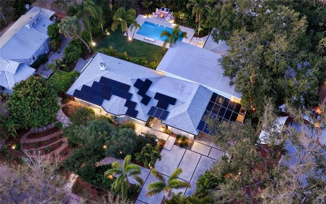 1731 CUNLIFF LANE, Sarasota, FL 34239