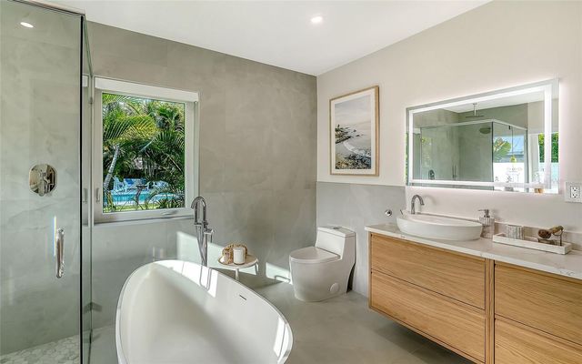 1731 CUNLIFF LANE, Sarasota, FL 34239