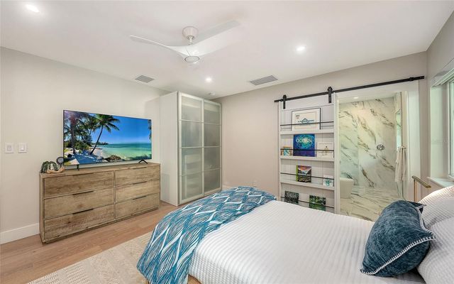 1731 CUNLIFF LANE, Sarasota, FL 34239