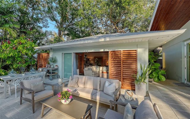 1731 CUNLIFF LANE, Sarasota, FL 34239