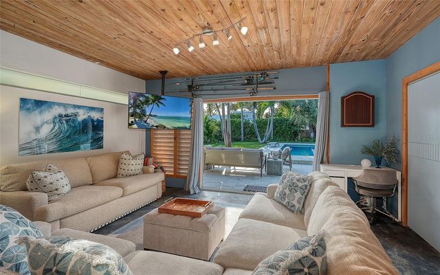 1731 CUNLIFF LANE, Sarasota, FL 34239