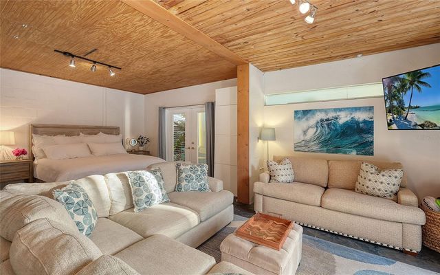 1731 CUNLIFF LANE, Sarasota, FL 34239