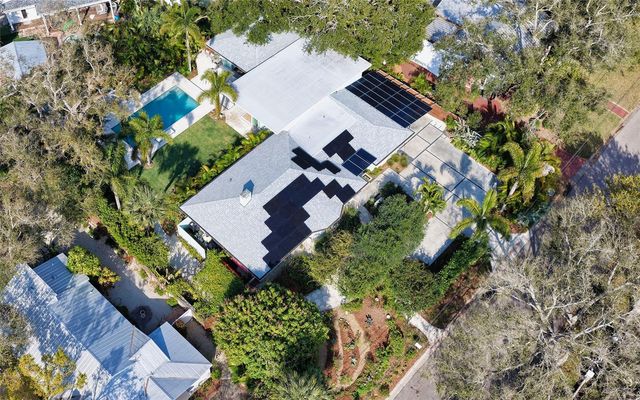 1731 CUNLIFF LANE, Sarasota, FL 34239