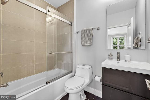 1217 I ST NE, Washington, DC 20002