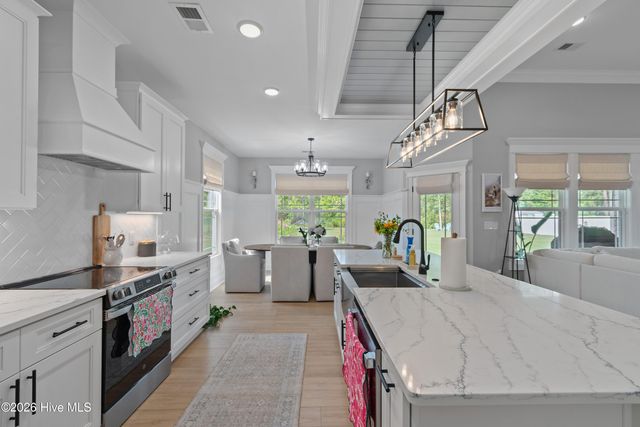 299 Boundaryline Drive NW, Calabash, NC 28467