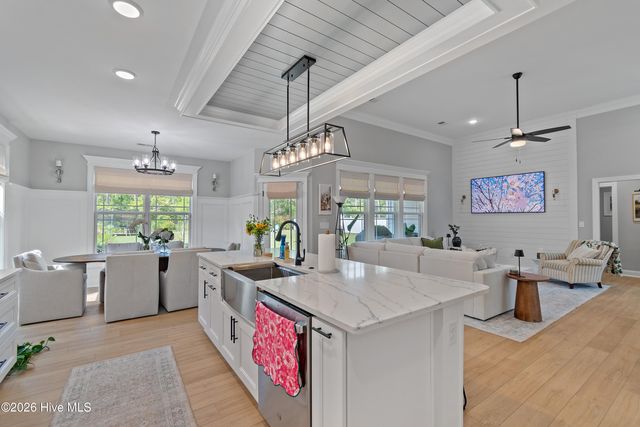 299 Boundaryline Drive NW, Calabash, NC 28467