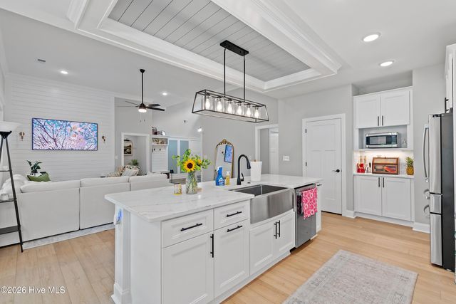 299 Boundaryline Drive NW, Calabash, NC 28467