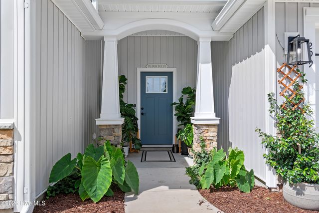 299 Boundaryline Drive NW, Calabash, NC 28467