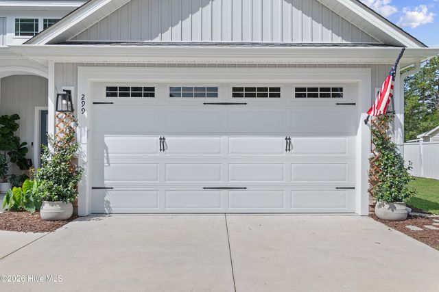 299 Boundaryline Drive NW, Calabash, NC 28467