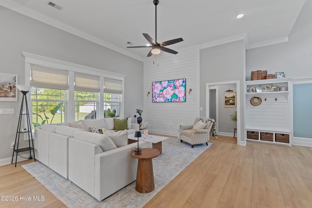299 Boundaryline Drive NW, Calabash, NC 28467