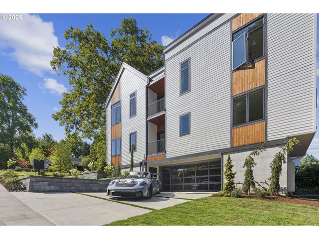 701 1st St, Lake Oswego, OR 97034