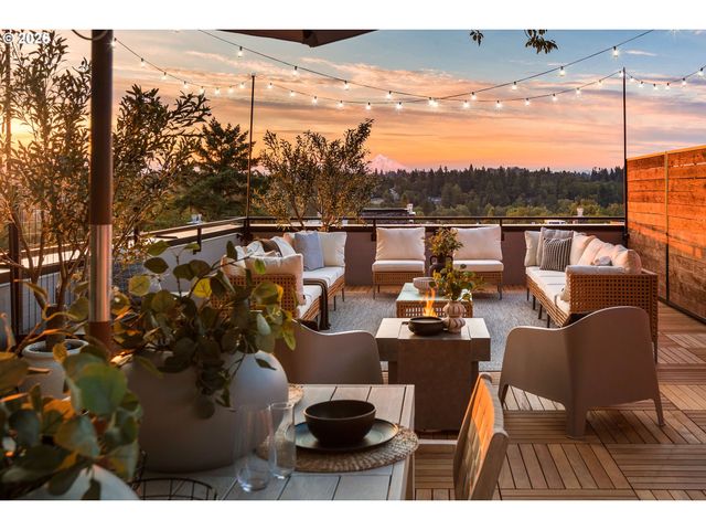 701 1st St, Lake Oswego, OR 97034