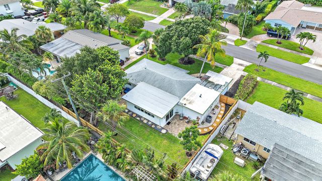517 Gulf Road, North Palm Beach, FL 33408
