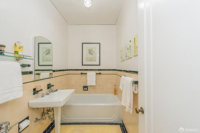 1895 Pacific Avenue 503, San Francisco, CA 94109