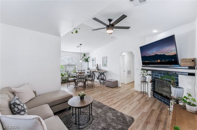 6808 Elm Creek Drive 201, Las Vegas, NV 89108