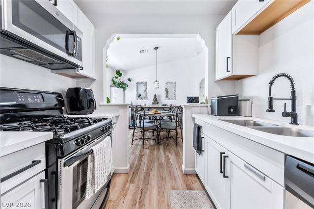6808 Elm Creek Drive 201, Las Vegas, NV 89108
