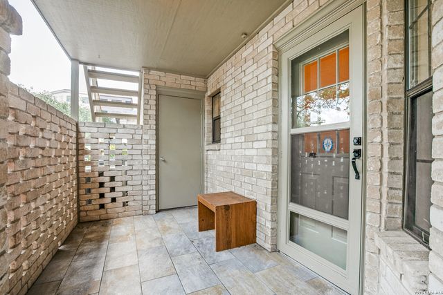8415 Fredericksburg Rd Apt 106, San Antonio, TX 78229