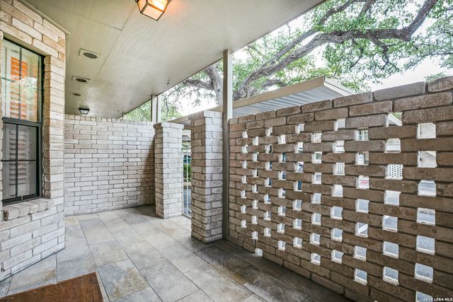 8415 Fredericksburg Rd Apt 106, San Antonio, TX 78229
