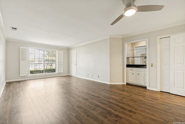 8415 Fredericksburg Rd Apt 106, San Antonio, TX 78229