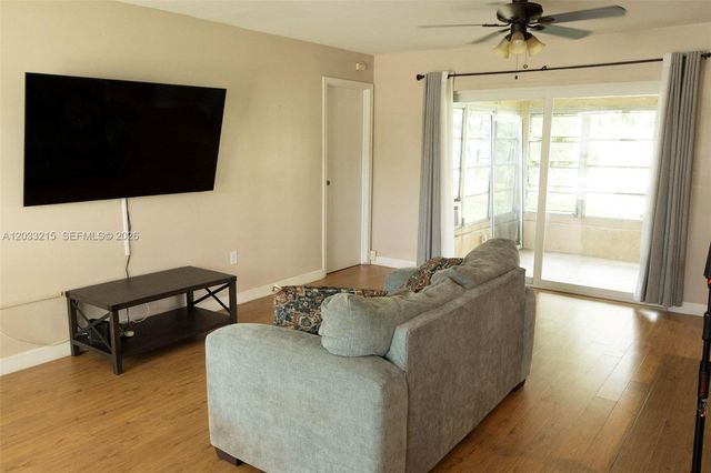 9880 NW 24th Place, Sunrise, FL 33322