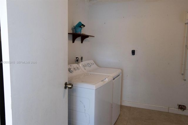 9880 NW 24th Place, Sunrise, FL 33322